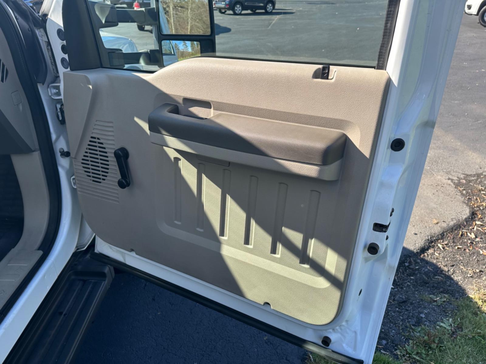 2008 White Ford F-550 (1FDAF56R58E) , automatic transmission, located at 8464 Route 219, Brockway, PA, 15824, (814) 265-1330, 41.226871, -78.780518 - Hard to find truck...must see 2008 Ford F550 box truck (12' box) in very nice shape and serviced!! - Photo #11